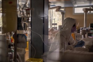 A nurse at work inside the intensive care unit of the Covid 3 Hospital (Istituto clinico CasalPalocco) during the Coronavirus emergency in Rome, Italy on March 30, 2020. The Italian government is continuing to enforce the nationwide lockdown measures to avoid the spread of the infection in the country.