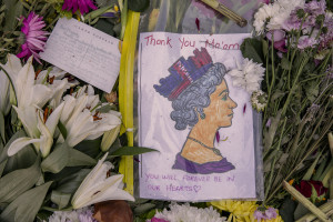 Children’s drawings in remembrance of Queen Elizabeth II are seen at Green park in London, Great Britain on September 16, 2022. Queen Elizabeth II is dead in Sco​tland on the September 8, 2022 ​at the age of 96.